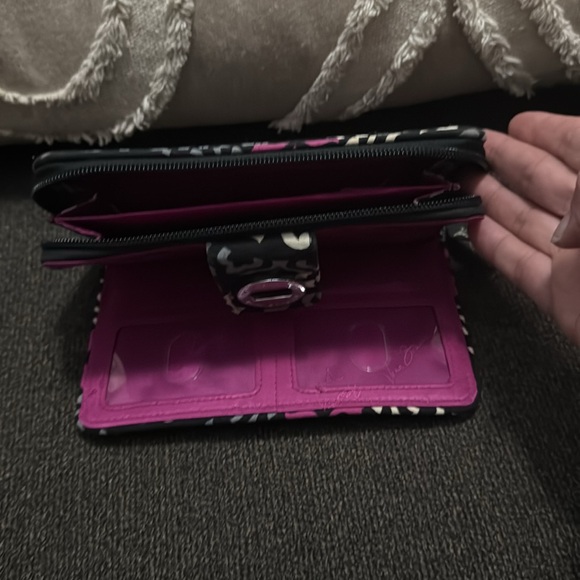 Vera Bradley floral wallet - Picture 4 of 4